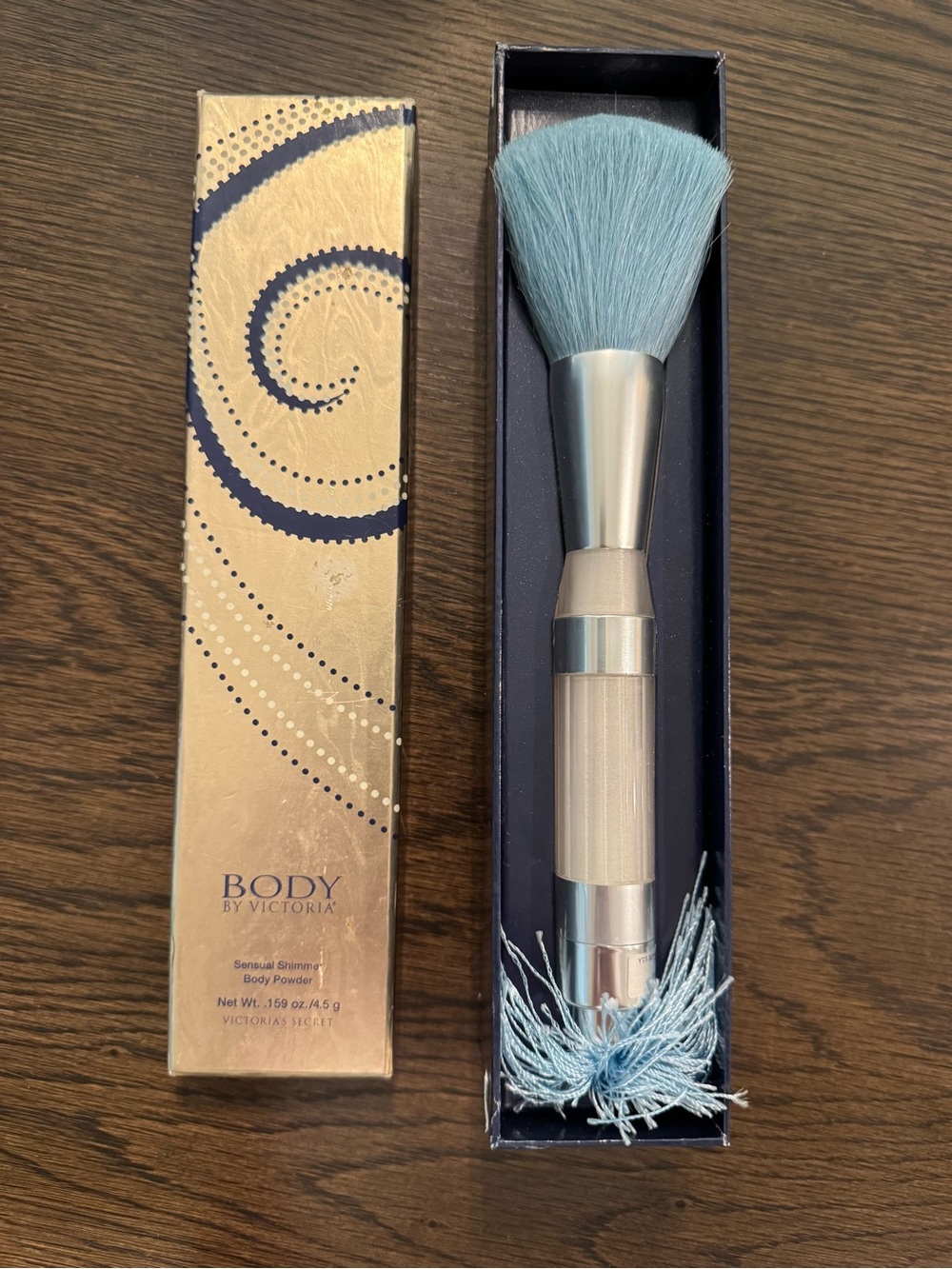 Victoria's Secret Body Powder Brush with Light Blue Bristles
